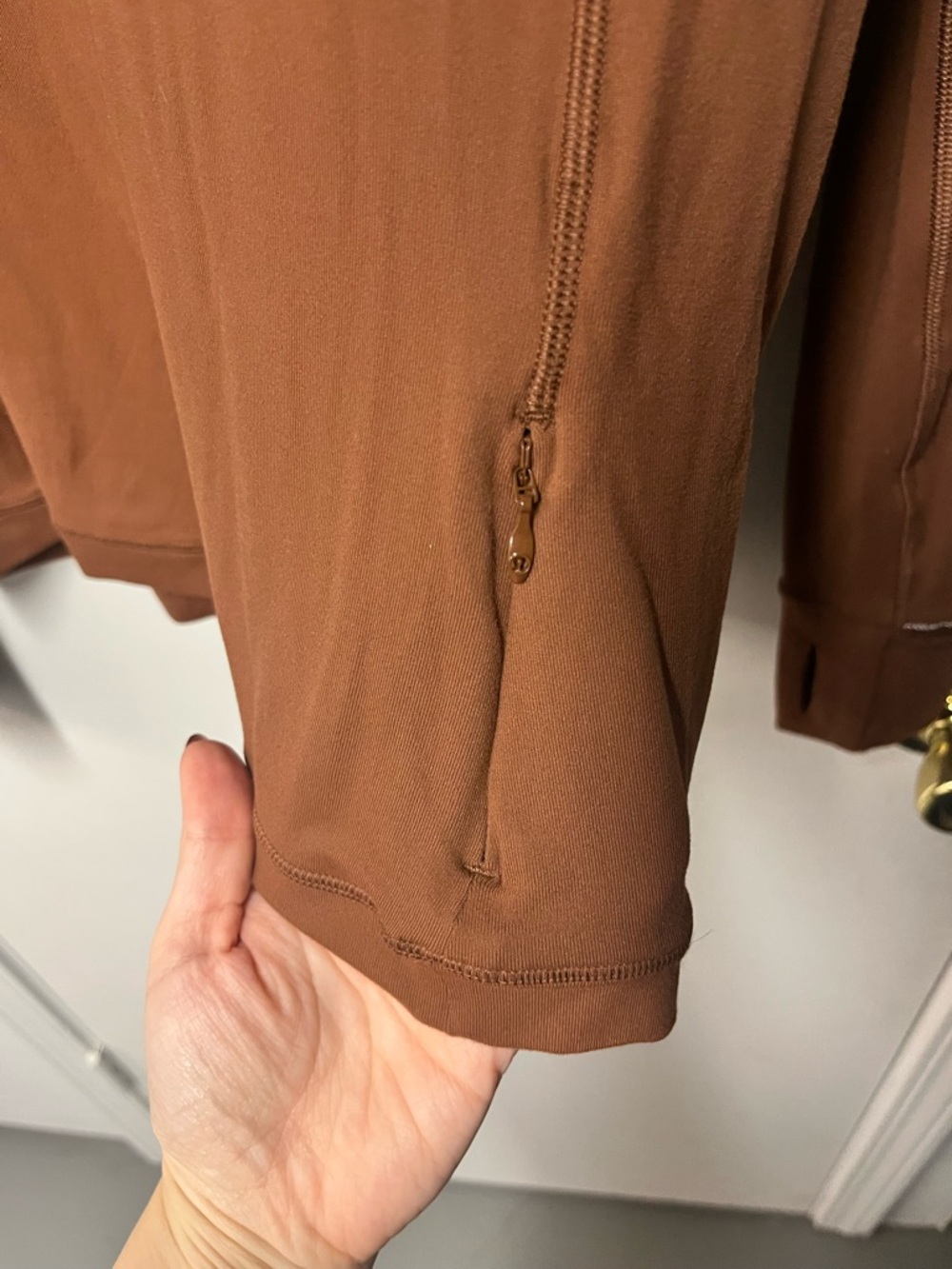 Lululemon It’s Rulu Run Long Sleeve Roasted Brown Size 12 - Picture 3 of 6